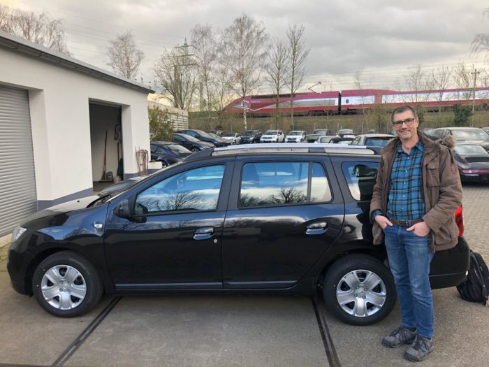 Dacia Logan MCV Comfort Perlmutt Schwarz